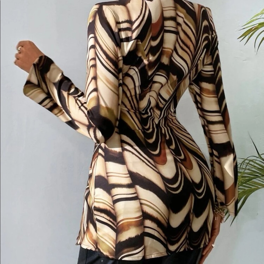Allover print wrap shirt - Picture 2 of 4
